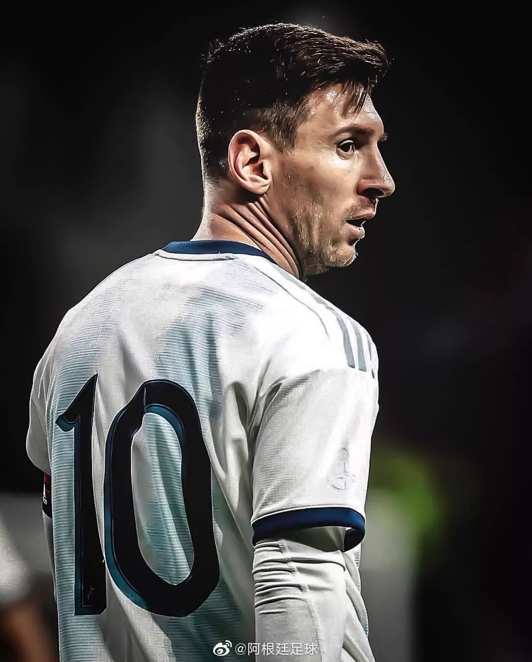 乐鱼官网-风云突变拜仁慕尼黑今夜伤情更新,国王杯版图或变,更衣室稳定,控场能力受关注(尤文图斯vs拜仁慕尼黑2比4)